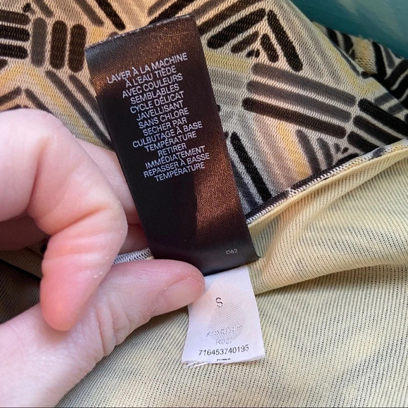 💥5/$25 Axcess Liz Claiborne women’s patterned wrap style shirt in size small - Picture 4 of 4